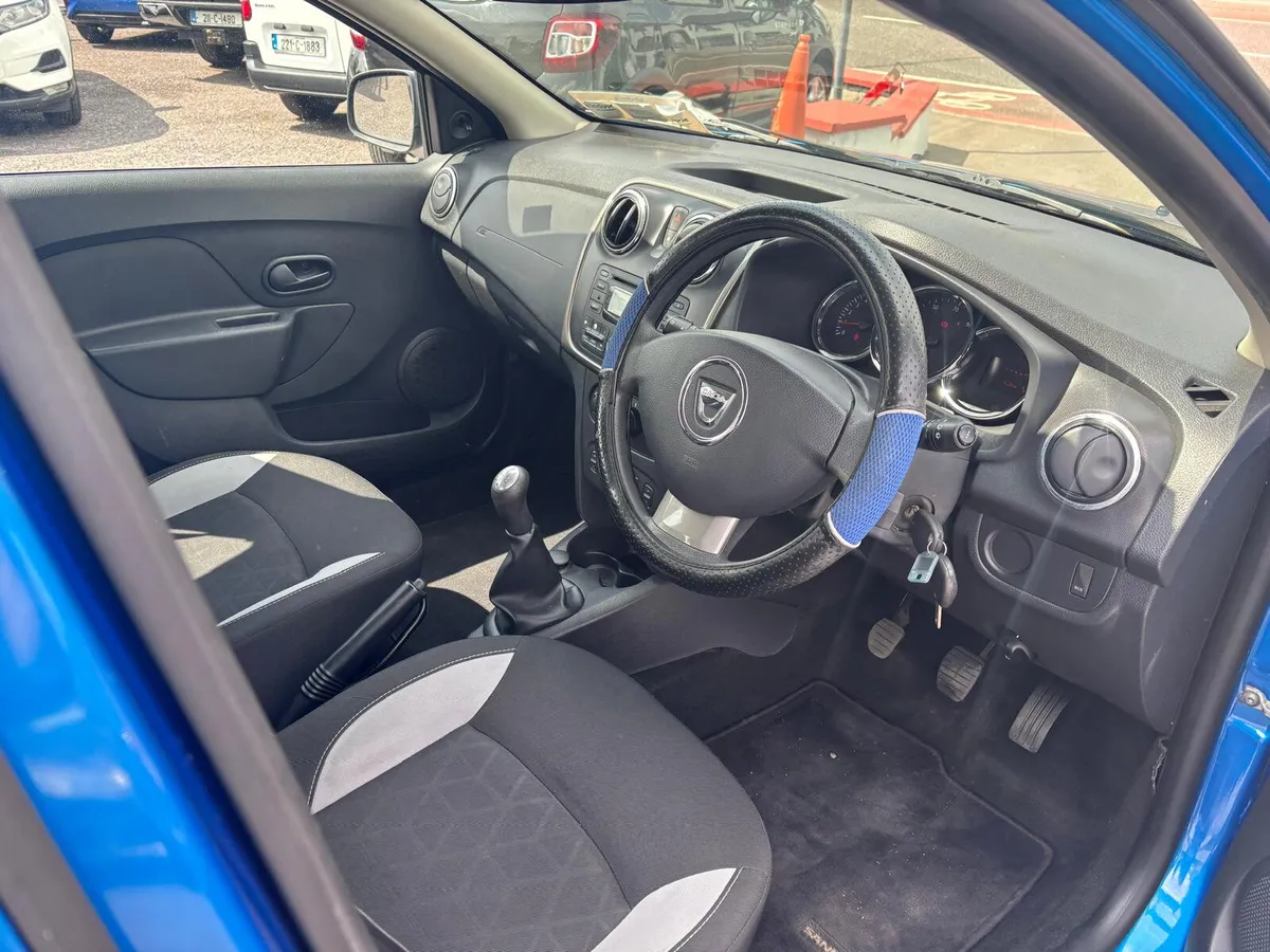 Dacia Sandero Stepway 2013  1.0  PETROL - Image 3