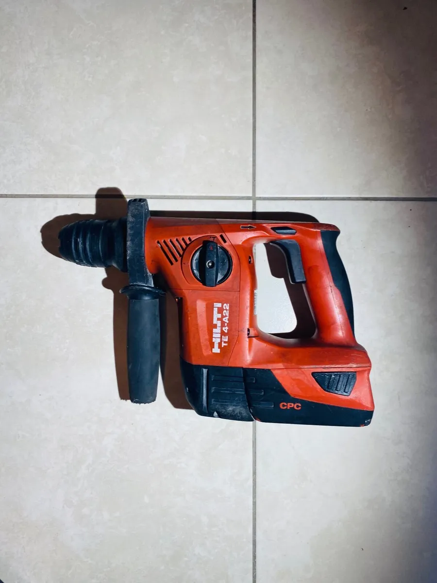 Hilti te 4 hammer drill - Image 2