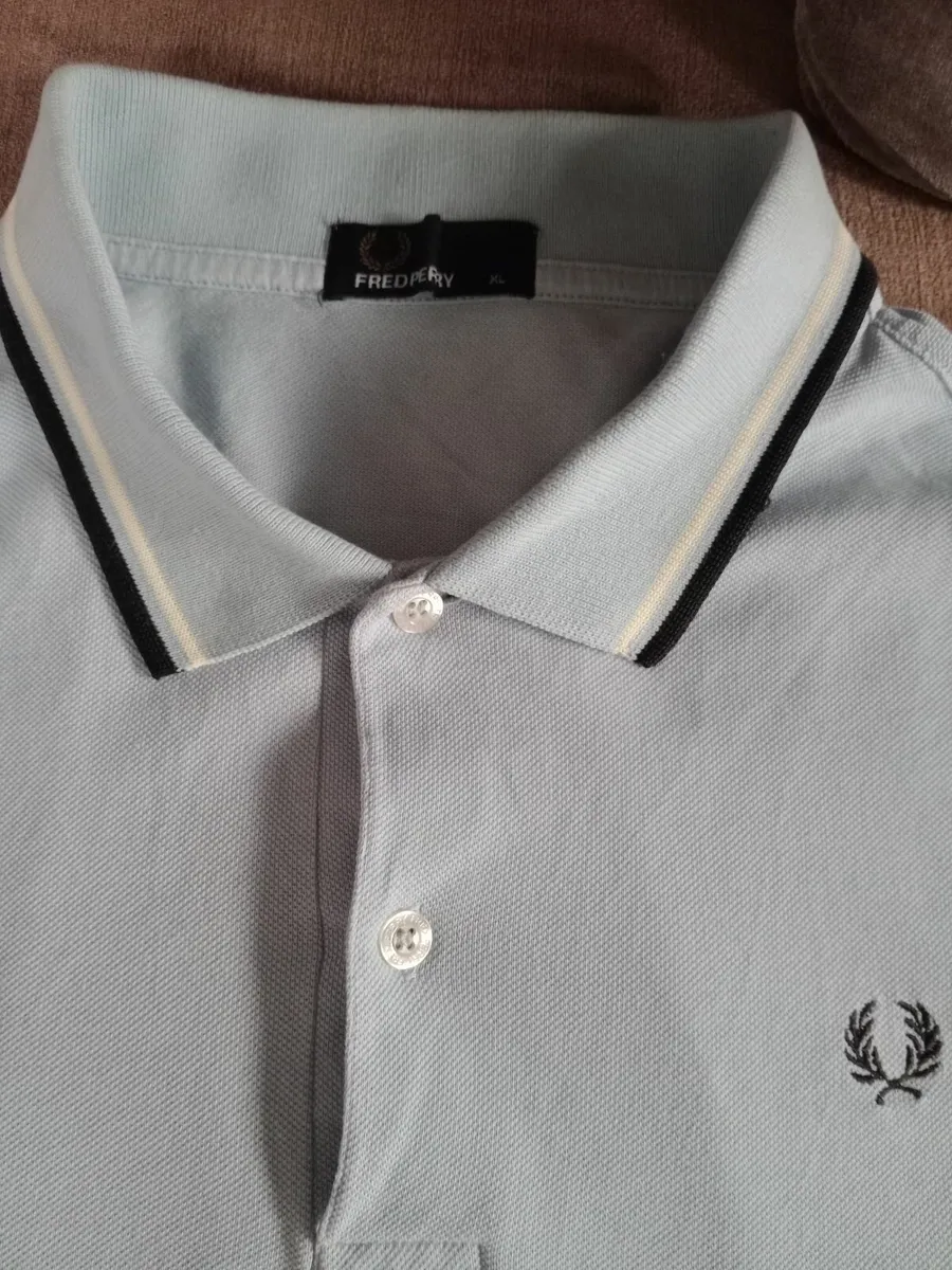 2 mens  XL FRED PERRY POLOS - Image 1
