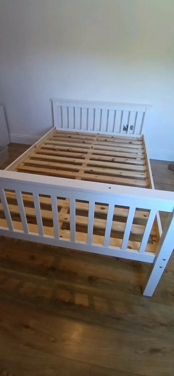 Small double bed frame - Image 2