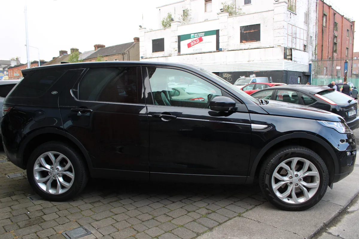Land Rover Discovery Sport 7 SEAT2.0 HSE AUTO 2017 - Image 3