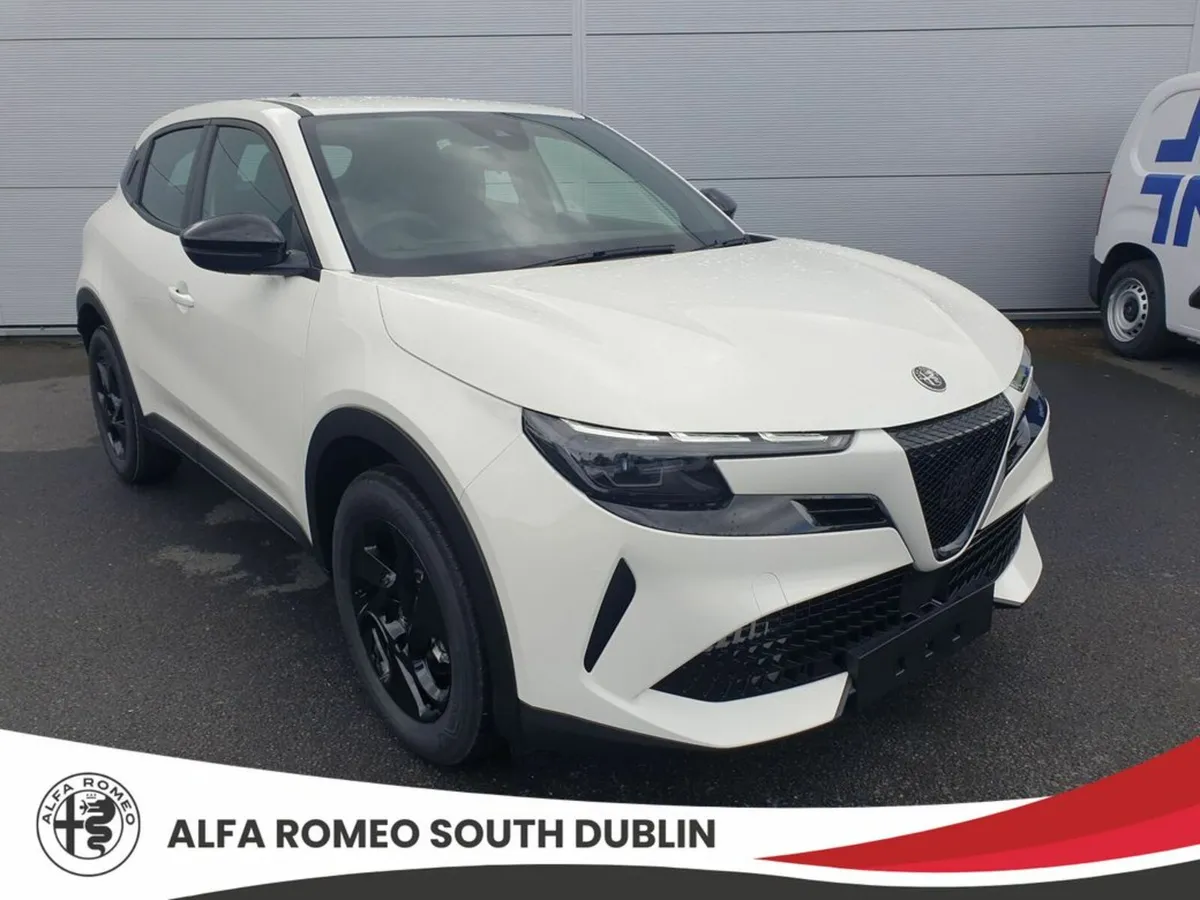 Alfa Romeo Junior "Ibrida Model" Hybrid . In Stock - Image 4