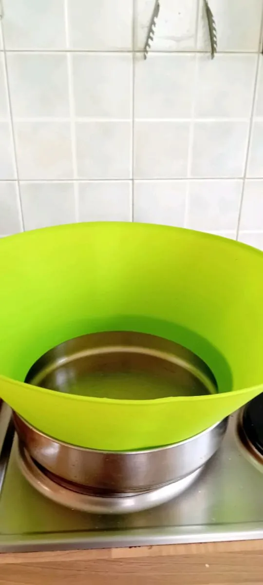 Large Stainless Steel Pan - Image 2