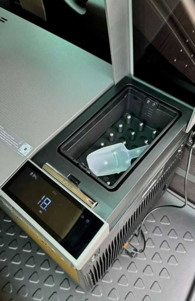 New EcoFlow GLACIER Portable Fridge + Battery - Image 2