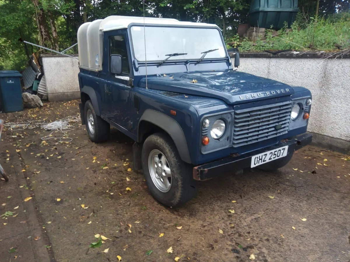 2011 Land Rover Defender & Lely Lotus 300 Tedder/r - Image 1