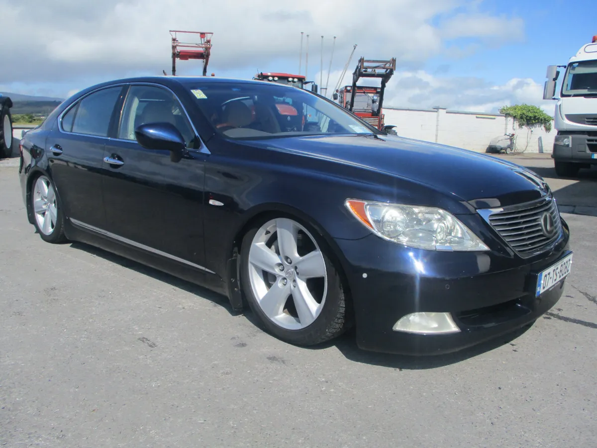 2007 Lexus LS 430 - Image 1