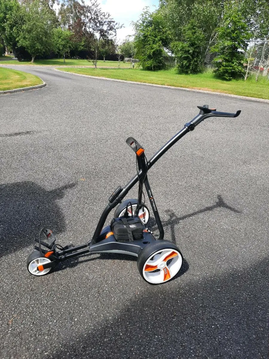 Golf Trolley. - Image 1