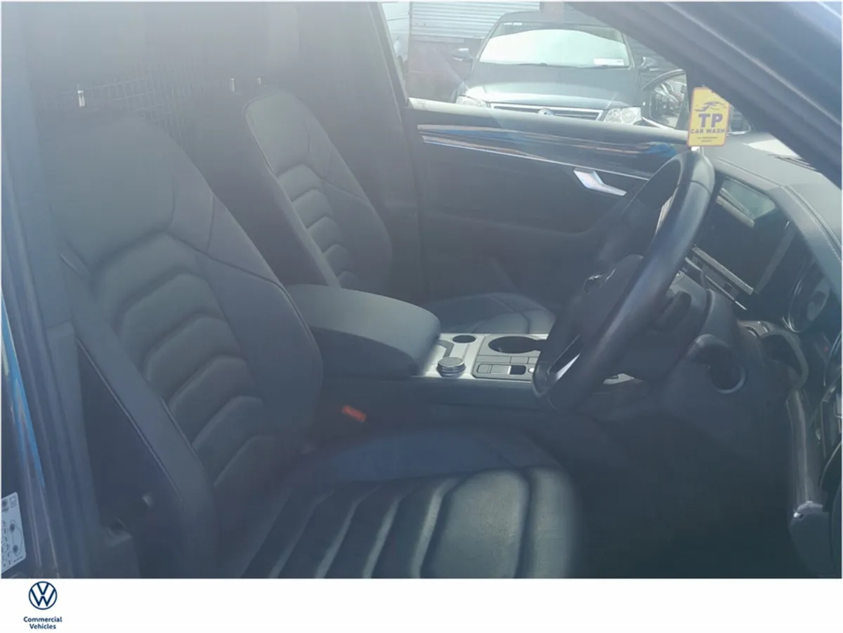 Volkswagen Touareg COMMERCIAL 3.0TDI (WITH VAT) WA - Image 2