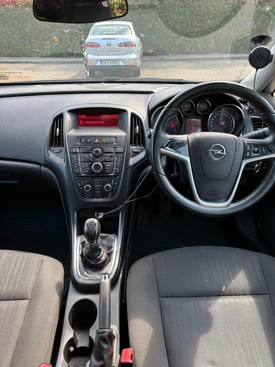 Opel Astra 2012 1.3L Diesel - Image 3