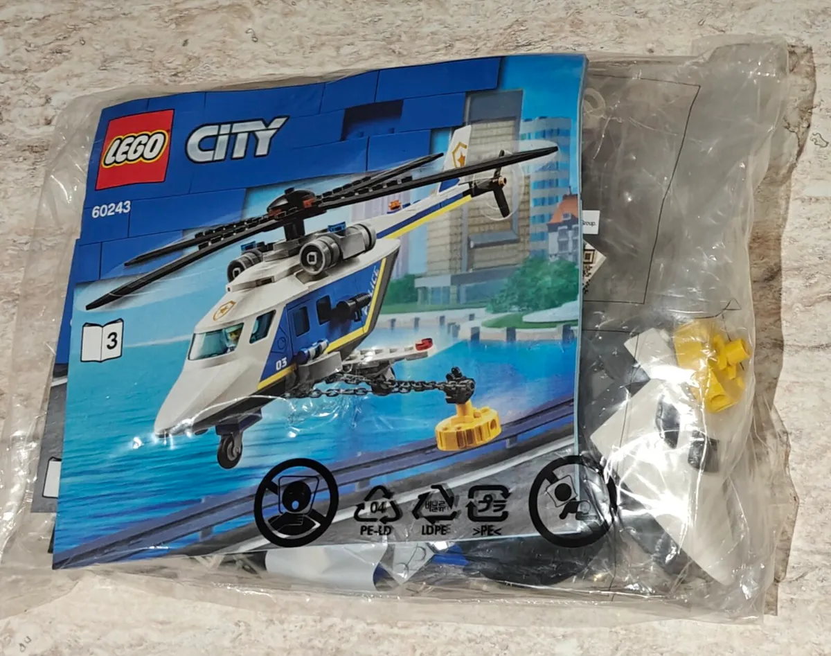60243 Retired LEGO City Police Helicopter Chase - Image 2