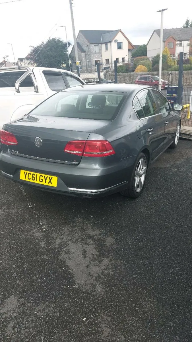 Volkswagen Passat 2011 1.6tdi  se  bluemotion - Image 2