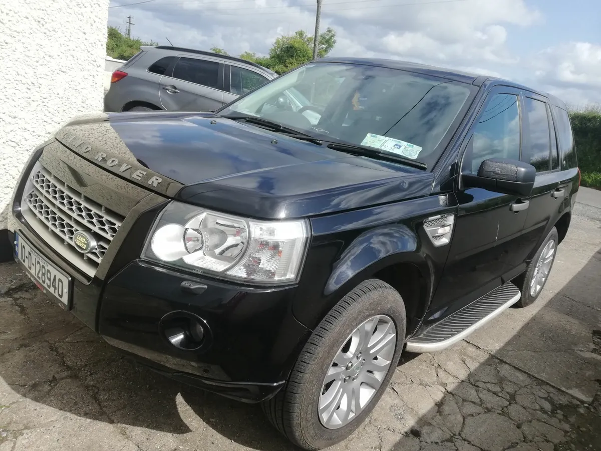 Land Rover Freelander 2010 - Image 1