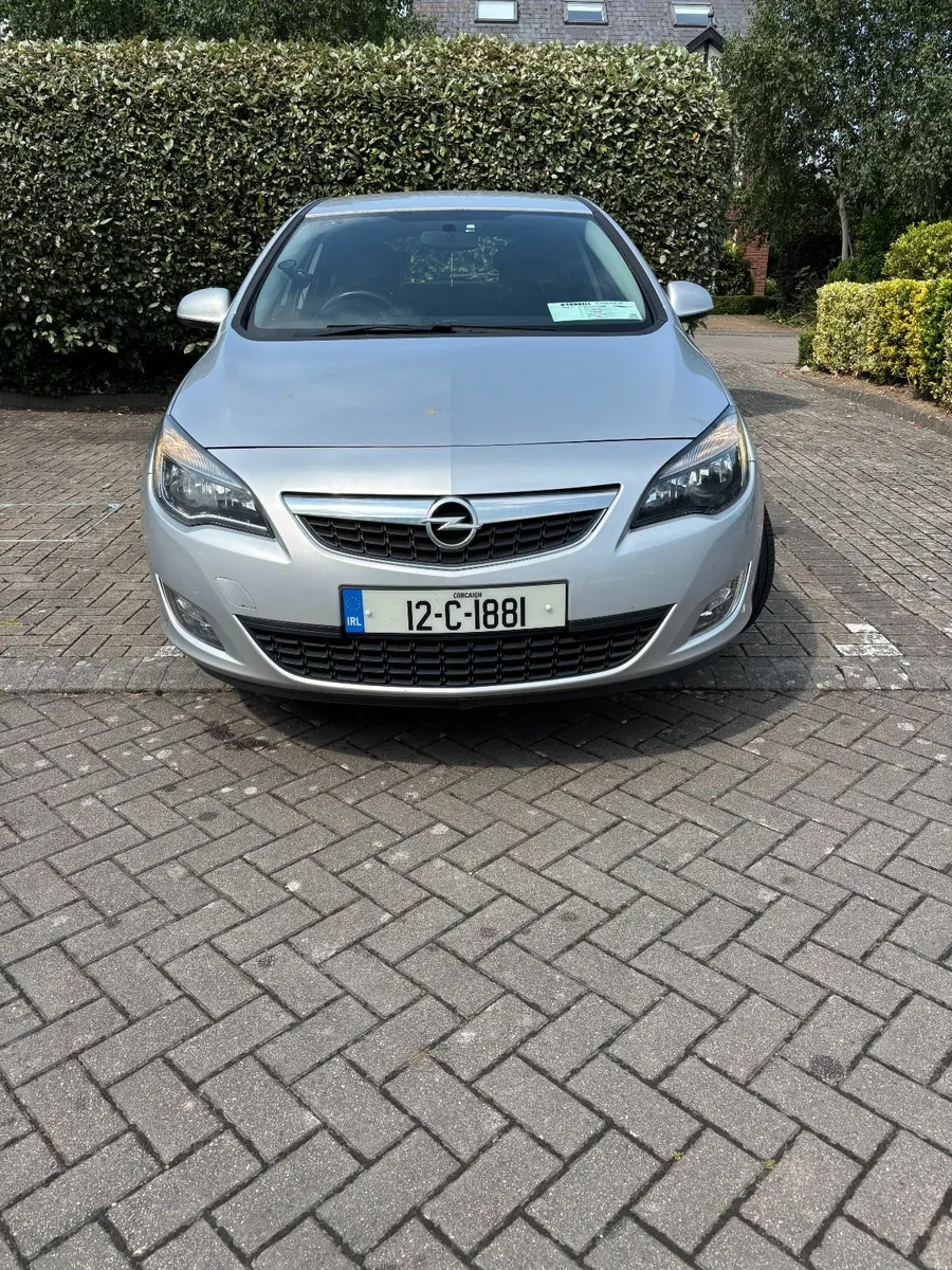 Opel Astra 2012 1.3L Diesel - Image 2