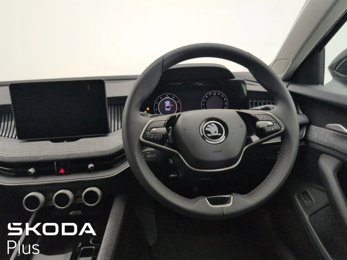 Skoda Superb Selection 1.5tsi 150HP DSG - Image 3
