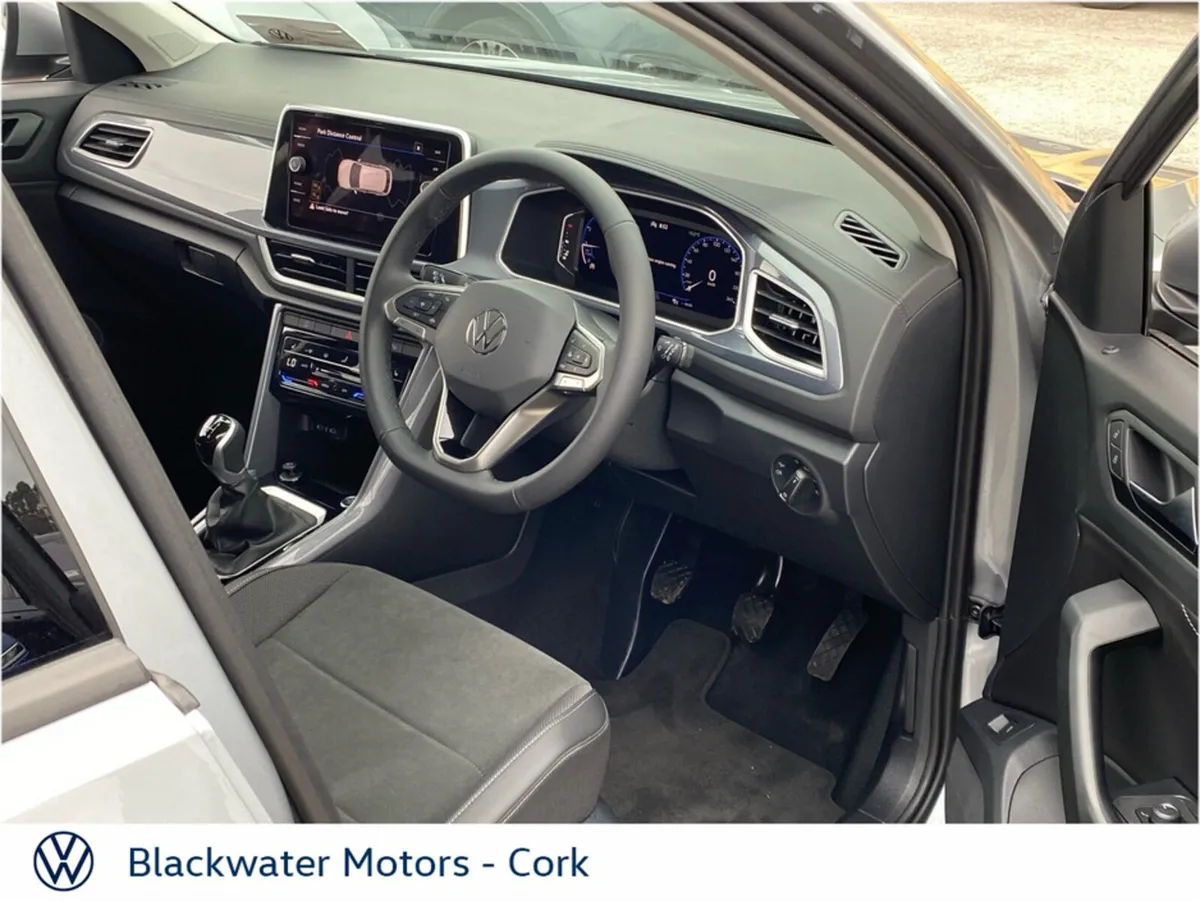 Volkswagen T-Roc 1.0TSI 110BHP STYLE *ORDER YOUR 2 - Image 4