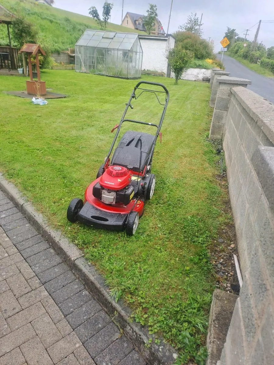 gardencare  lawnmower self-drive - Image 1