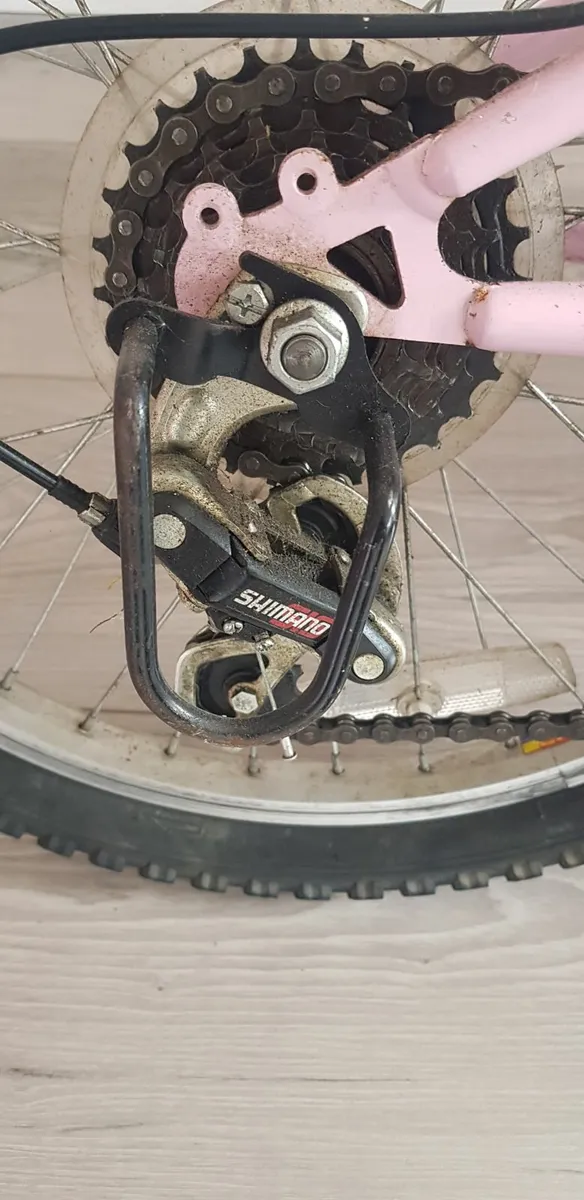 Girls bike - Image 3
