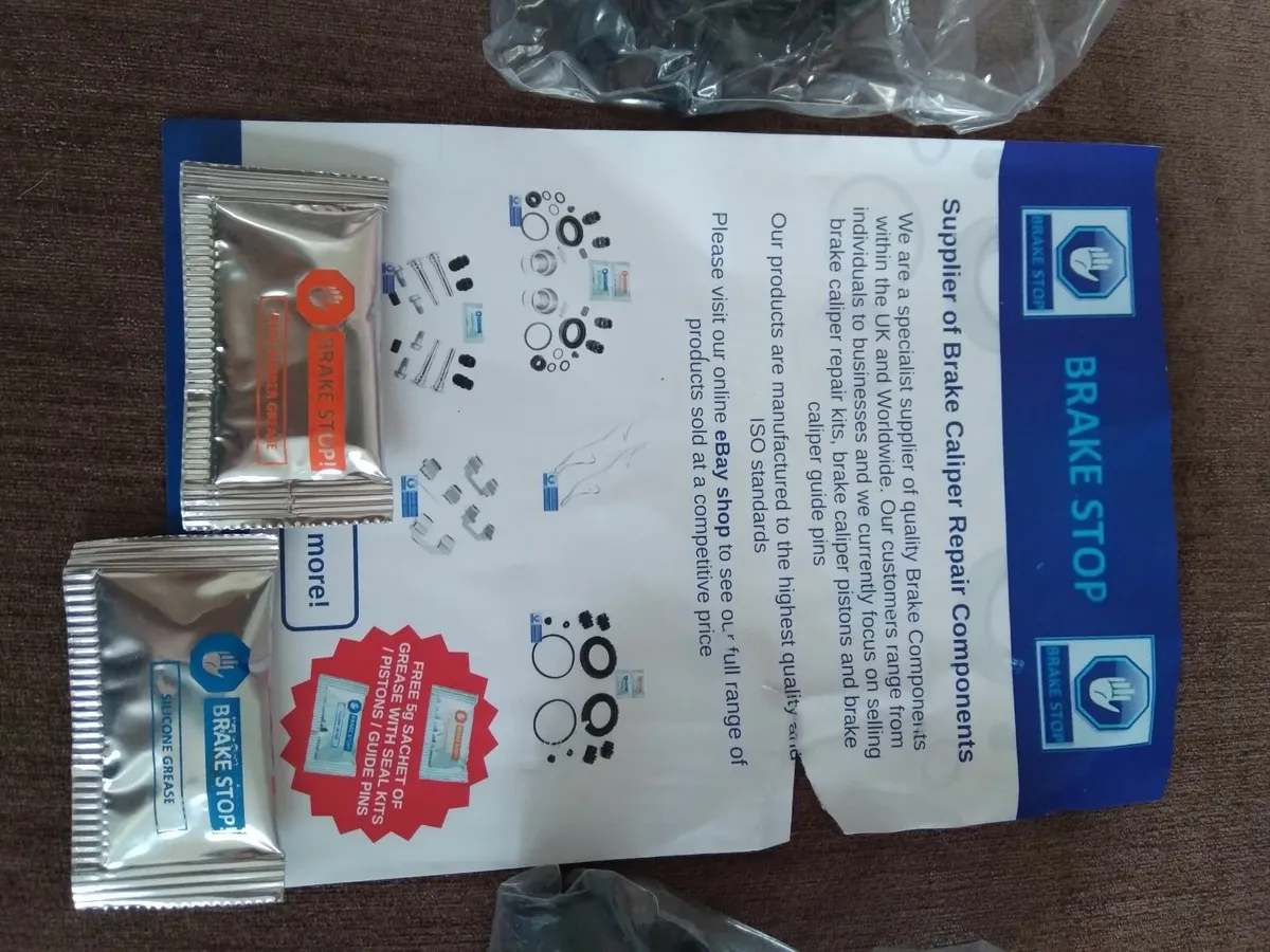 Pair car brake caliper repair kit - Image 1