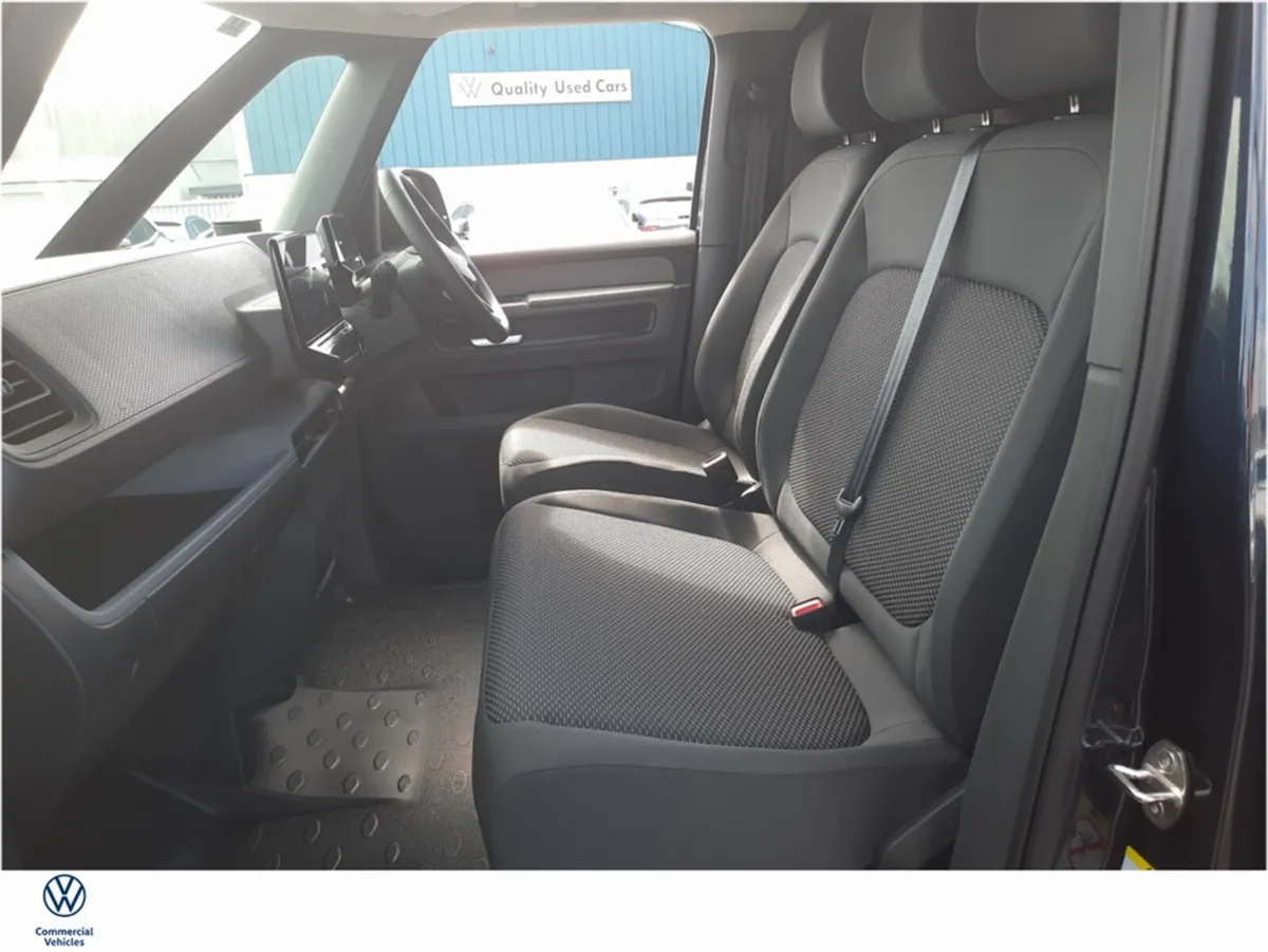 Volkswagen ID.Buzz CARGO VAN Electric - Image 4