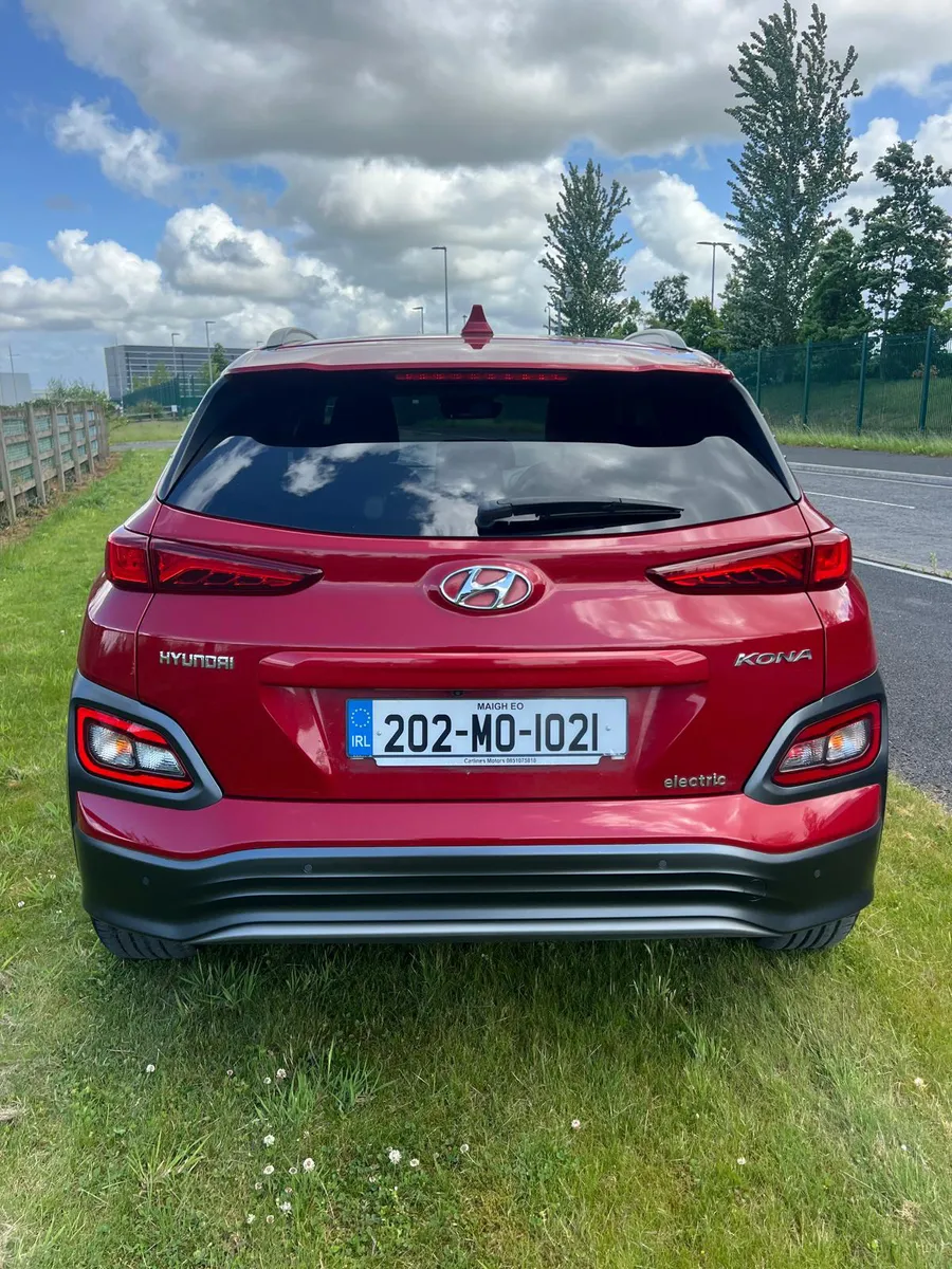 HYUNDAI KONA ELECTRIC AUTOMATIC - Image 3