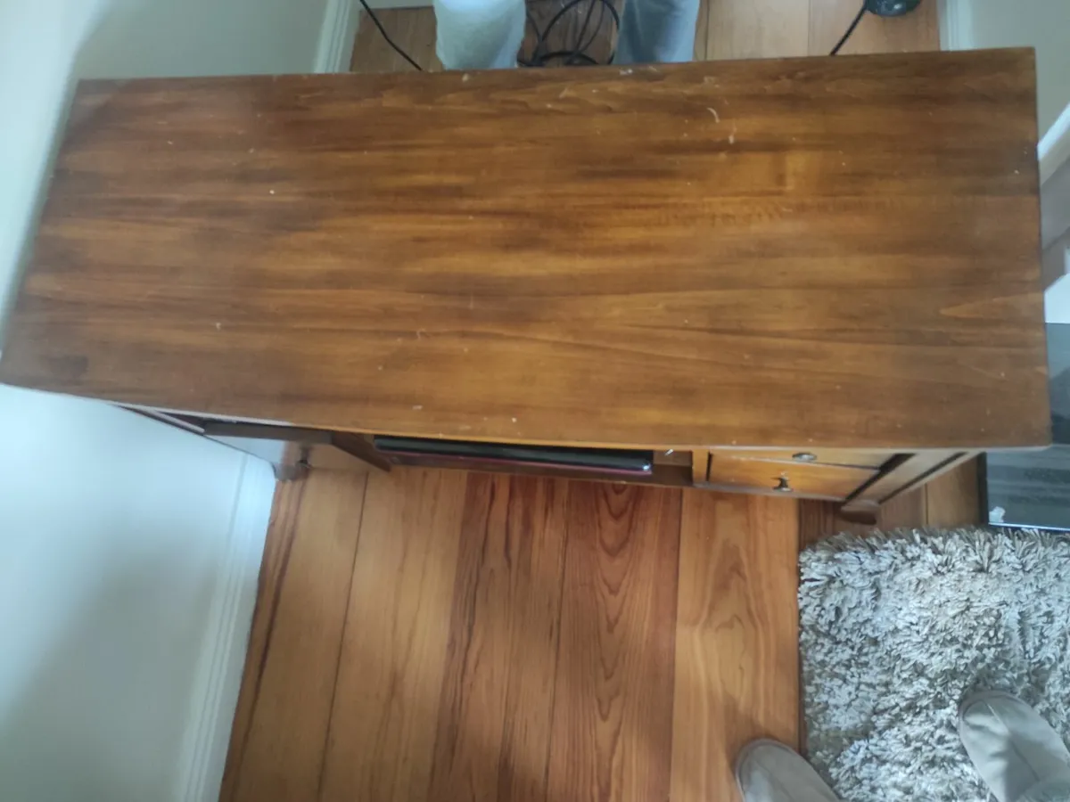 Television Stand - Image 3
