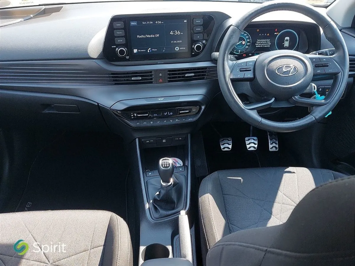 Hyundai Bayon 1.2 Exclusive  heated Seats   rear - Image 4