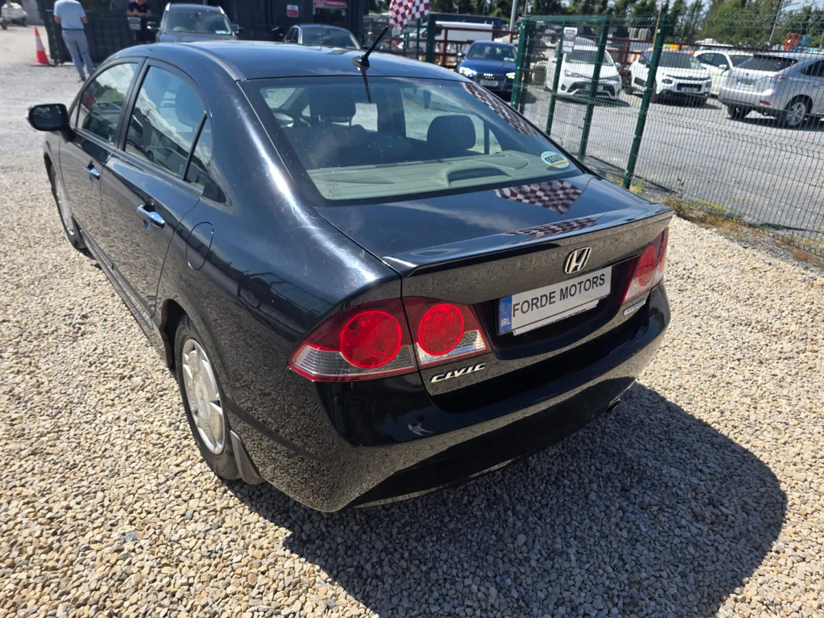 Honda Civic 2009 Hybrid Automatic - Image 3