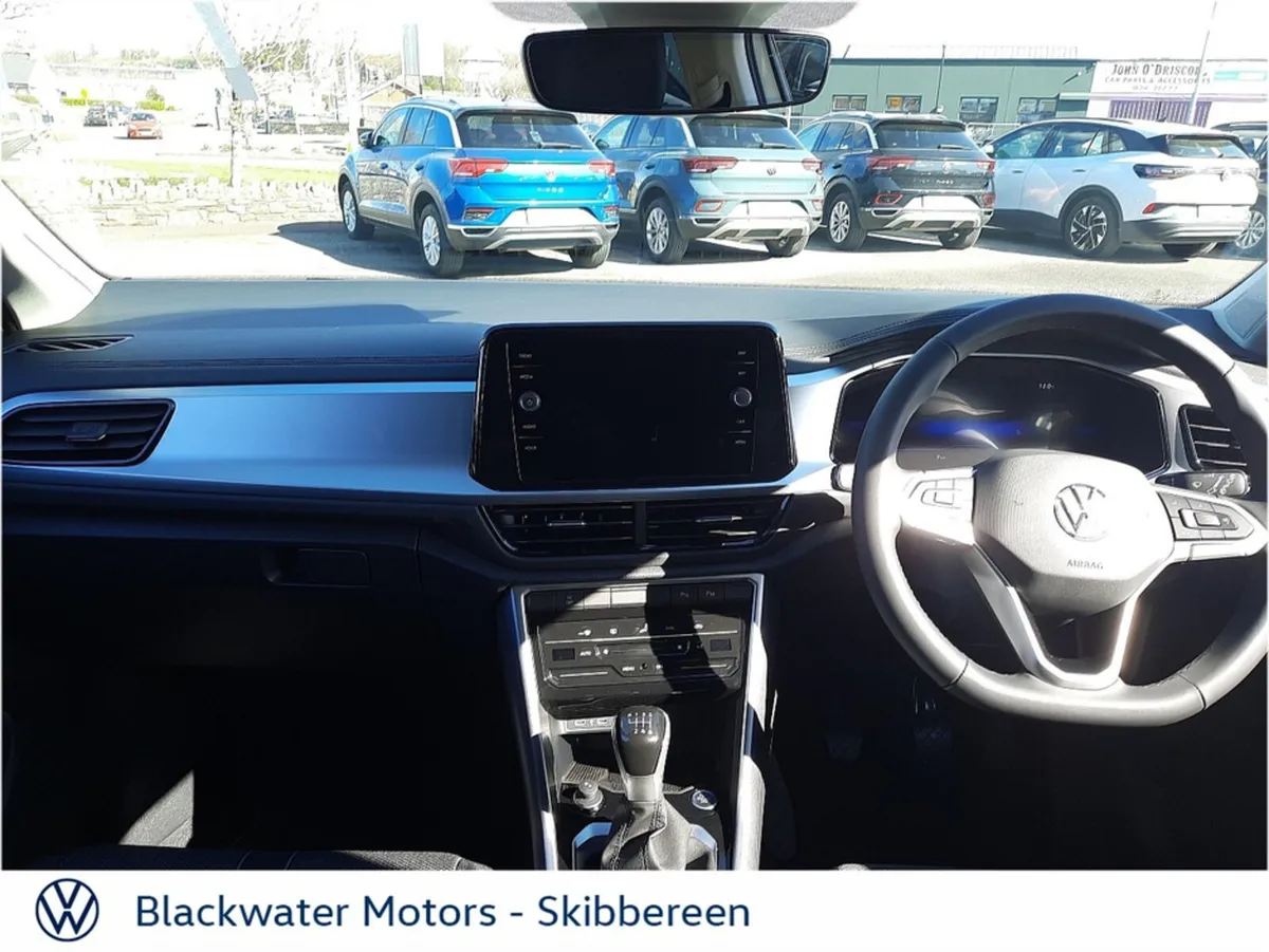 Volkswagen T-Roc EDITION 75 1 0TSI M6F 116HP - Image 3
