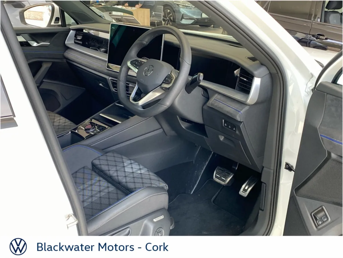 Volkswagen Tayron 1.5TSI 204BHP R-LINE MI 75 AUTOM - Image 4