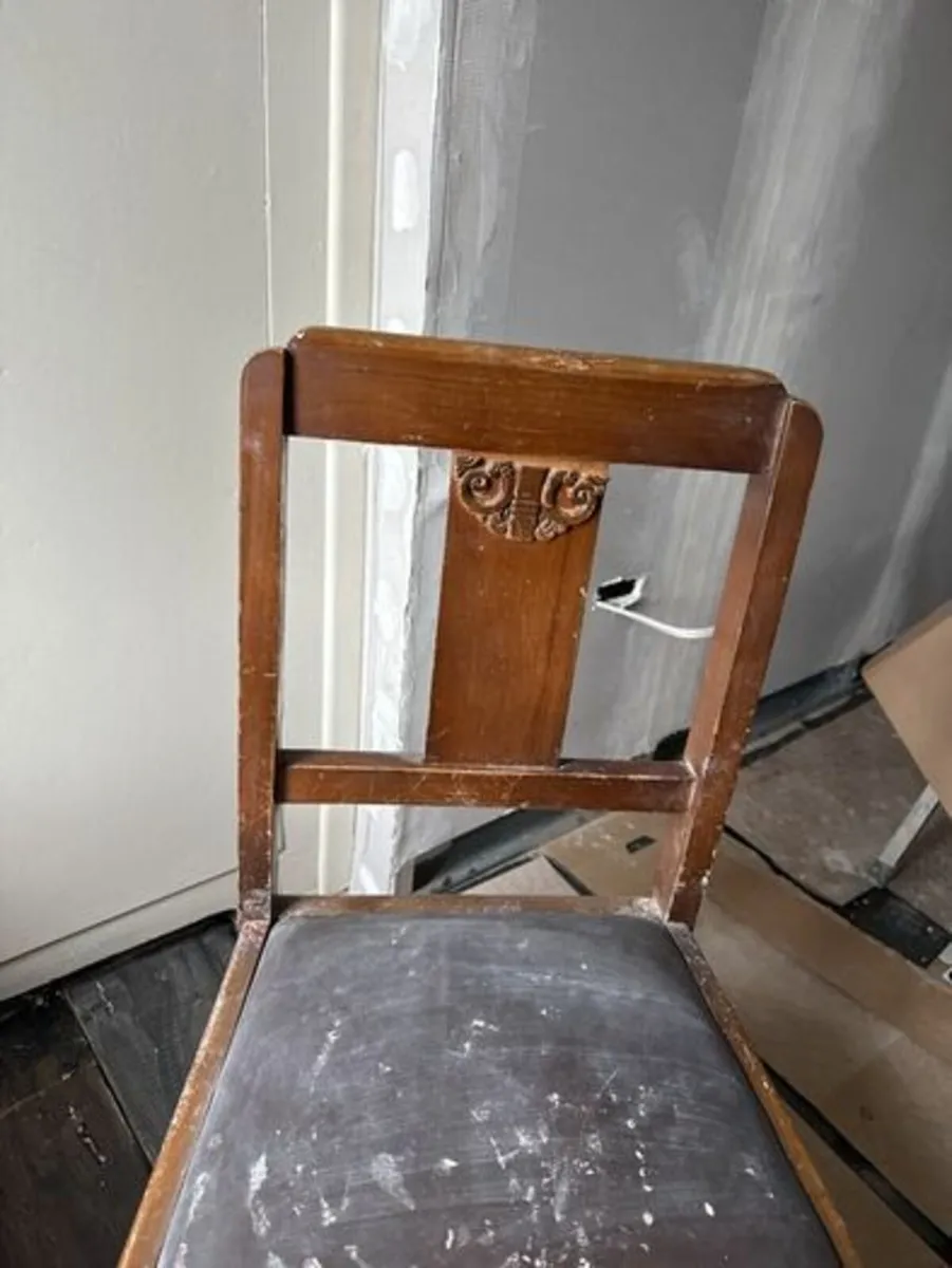 Set of two vintage chairs - Image 2