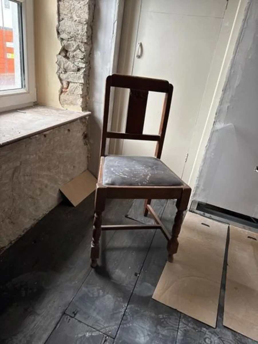 Set of two vintage chairs - Image 3