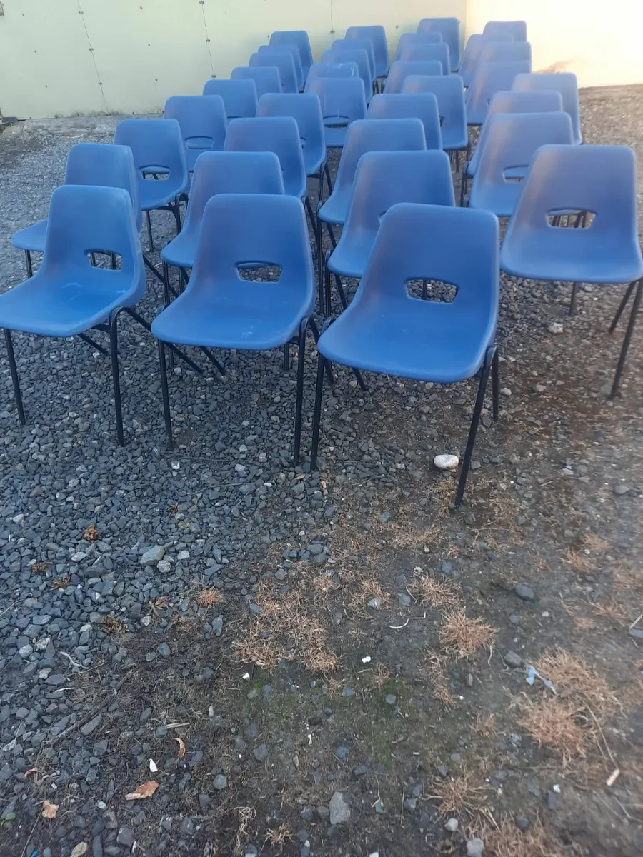 Poly chairs - Image 4