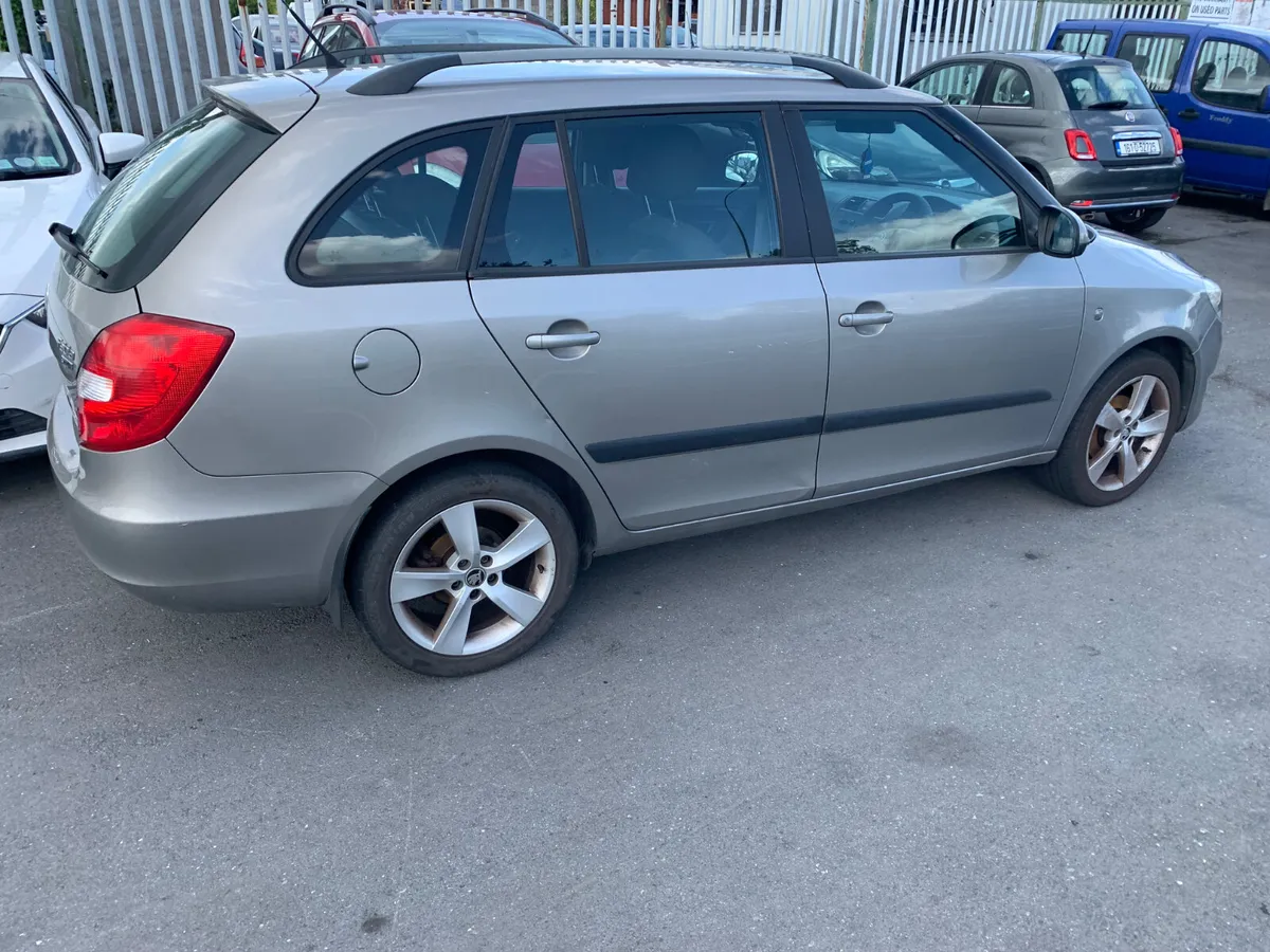 2011 SKODA FABIA DIESEL - Image 2