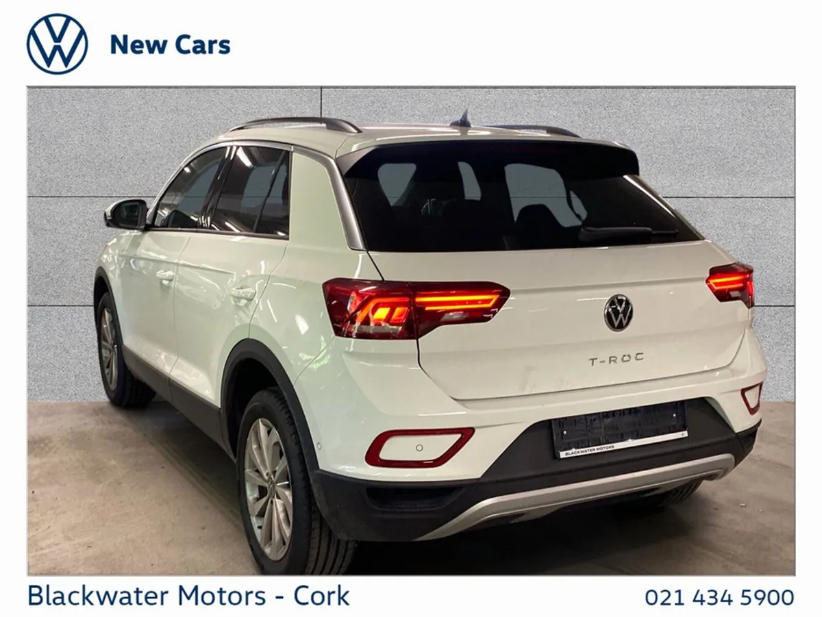 Volkswagen T-Roc 1.0TSI 116BHP EDITION 75 WITH REA - Image 4