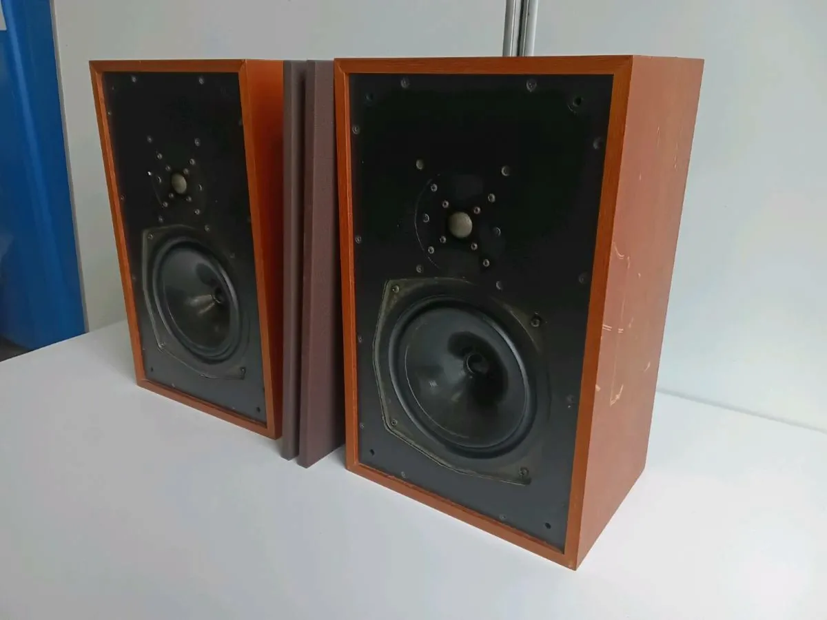 Pair of Vintage Speakers - Image 3
