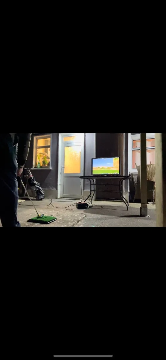 Optishot 2 Golf simulator - Image 1