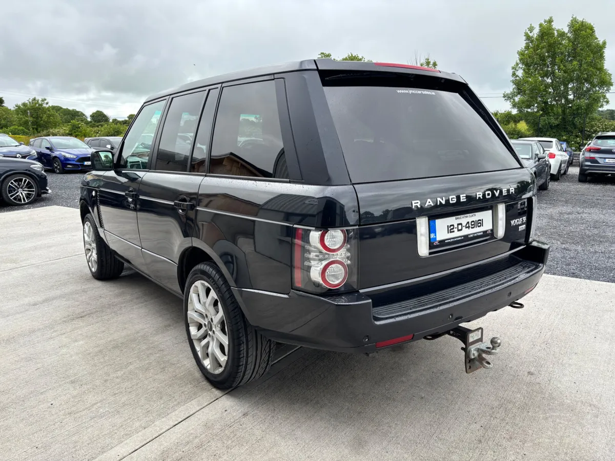 STUNNING RANGE ROVER VOGUE SE 4.4 V8 - Image 4
