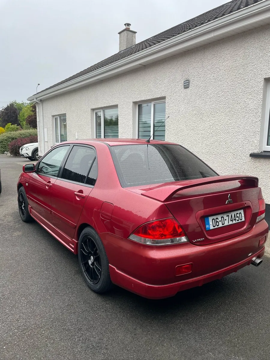 2006 Mitsubishi lancer - Image 3