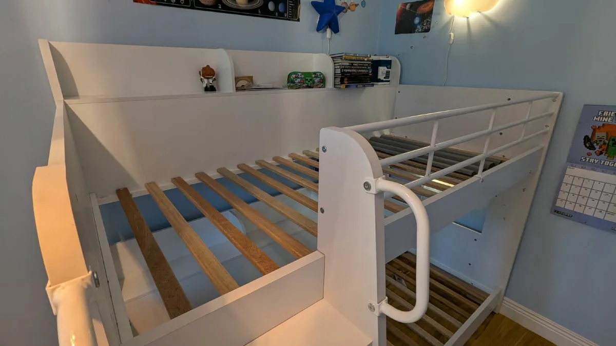 bed - Image 2