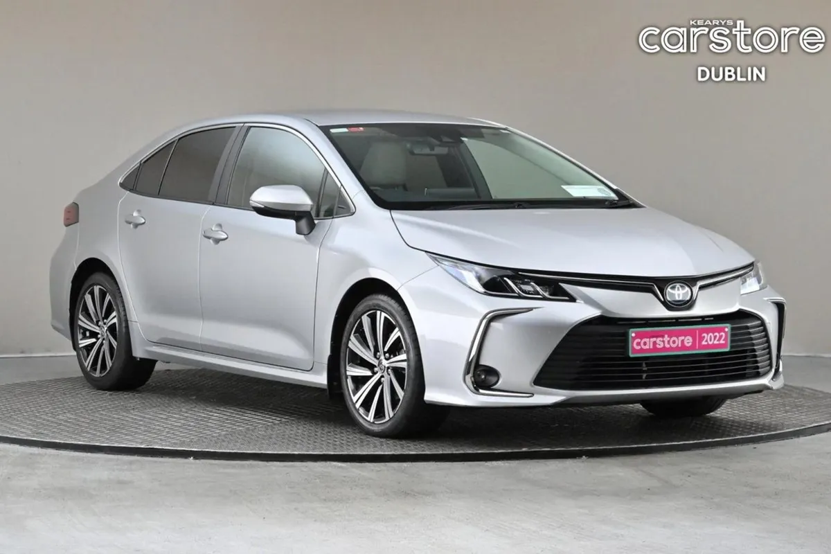 Toyota Corolla 1.8 Hybrid Luna Sport 4DR  2tone I - Image 1