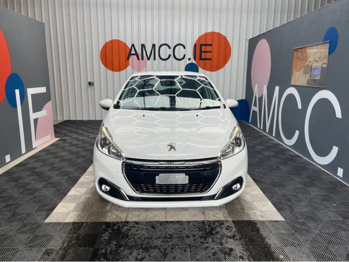 Peugeot 208 1.2 PETROL / 72k KMs / REVERSE CAMERA, - Image 2