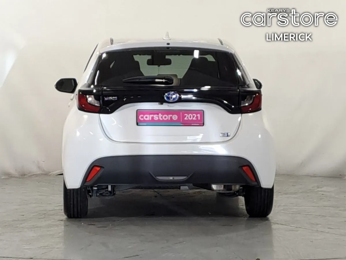 Toyota Yaris Hybrid - Image 4