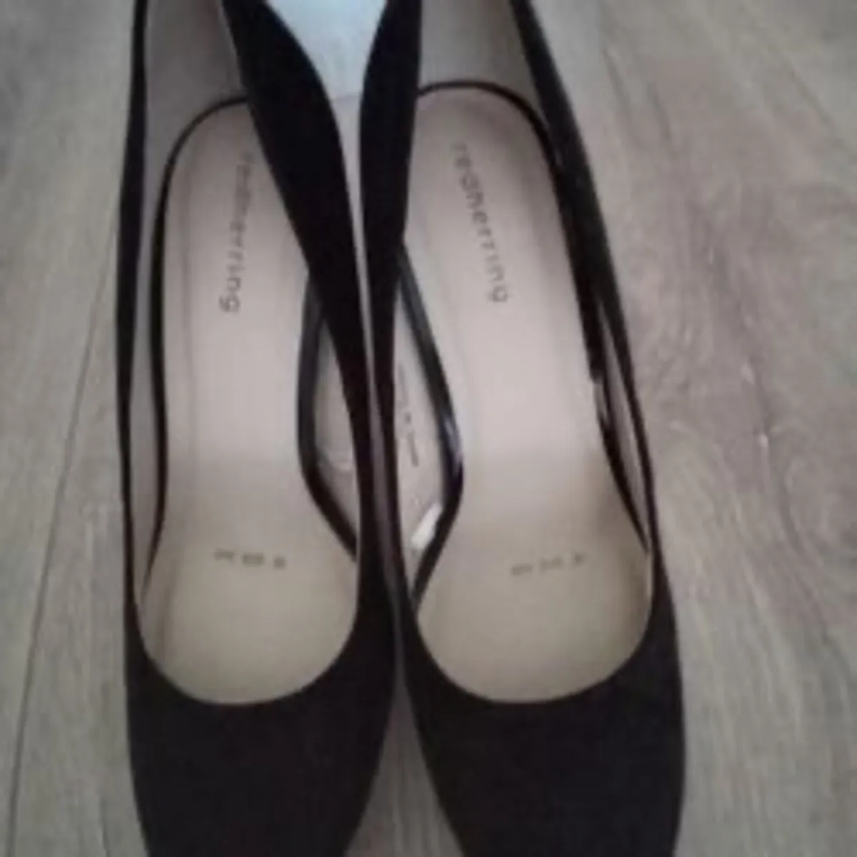 Black Heels 5/38 - Image 1