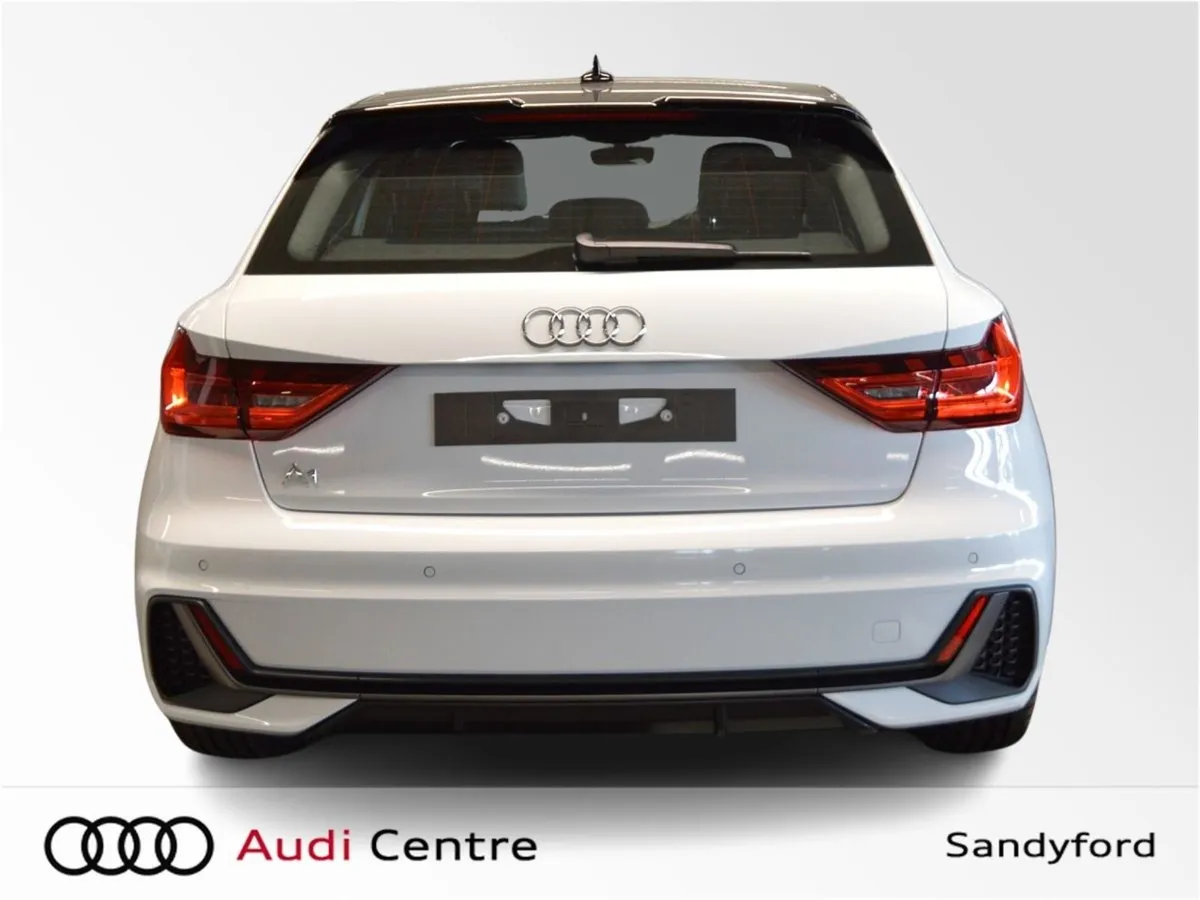 Audi A1 30 S-line Tfsi 116HP S-T - Image 4