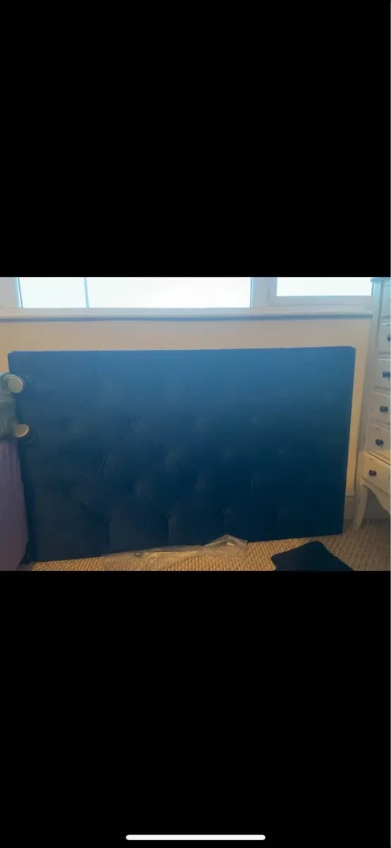 Bed - Image 1