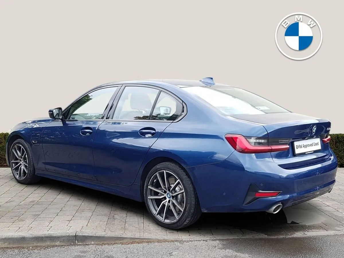 BMW 3 Series 330e Sport Pro - Image 2