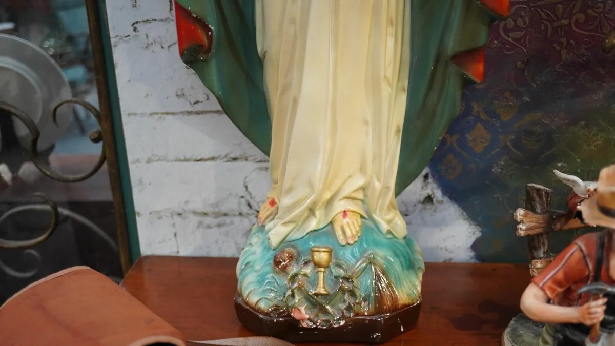 Vintage Sacred Heart of Jesus Plaster Statue - Image 3