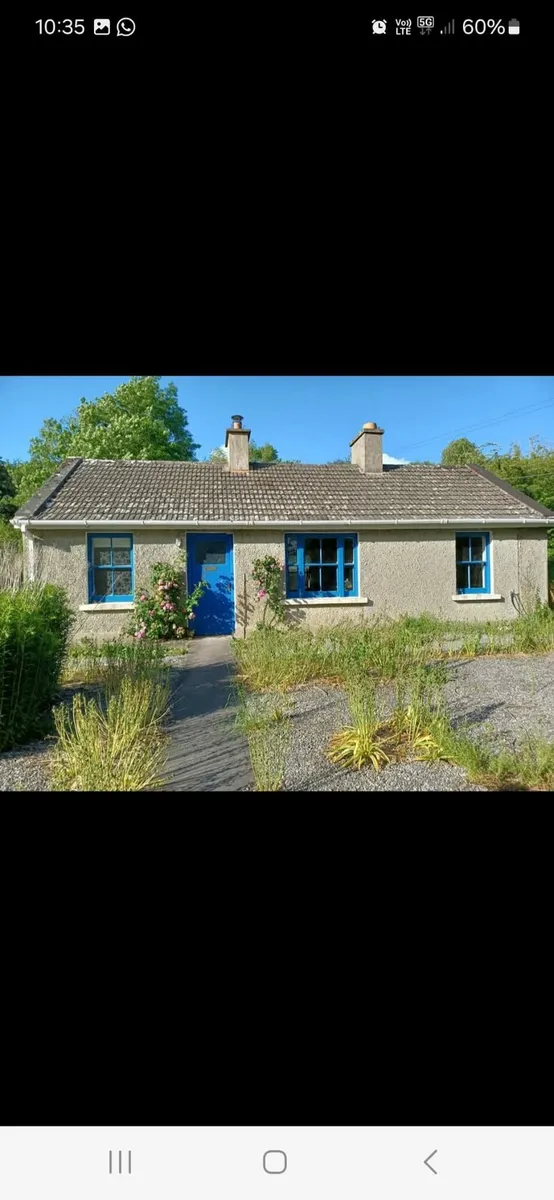 Contents of cottage - Image 1