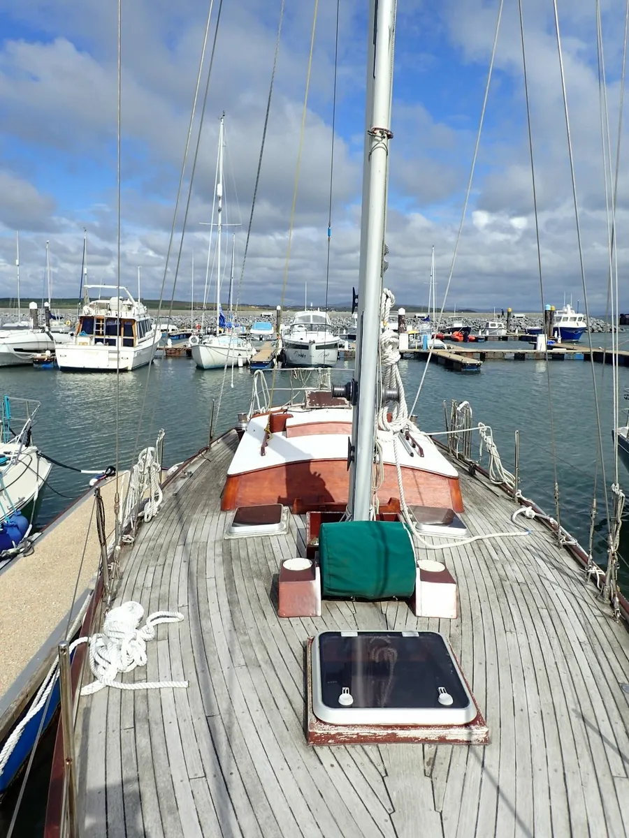 Tradewind 33 yacht - Image 3