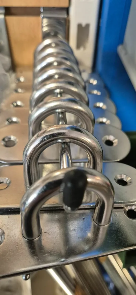 Anchors chains shackles and ropes - Image 3